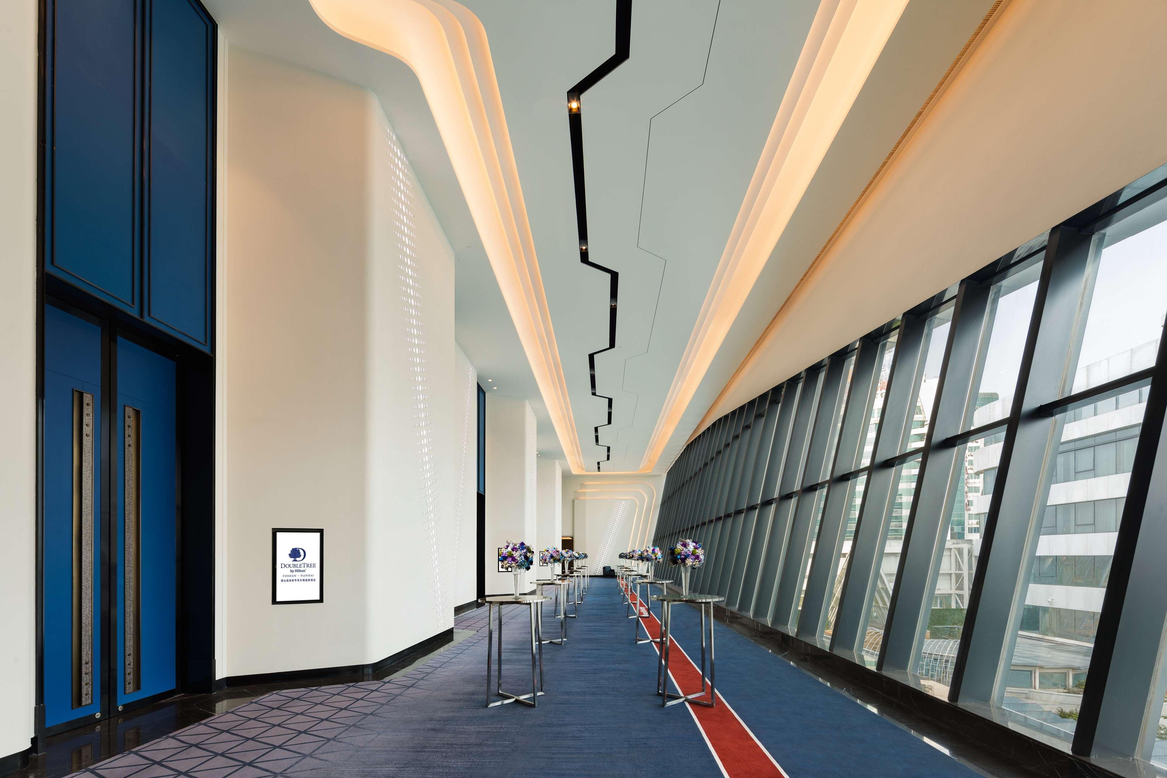 Doubletree By Hilton Foshan Nanhai-Free Canton Fair Shuttle Bus Exterior photo